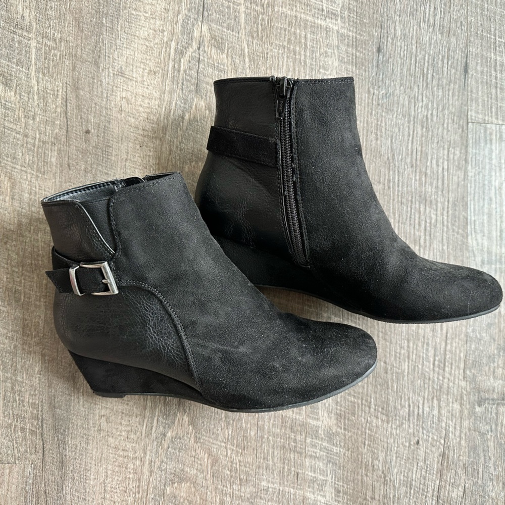 Croft and Barrow Black Ankle Boots size 6.5